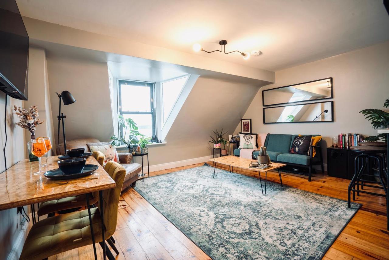 Modern Penthouse Apartment In Cobh Town Екстер'єр фото