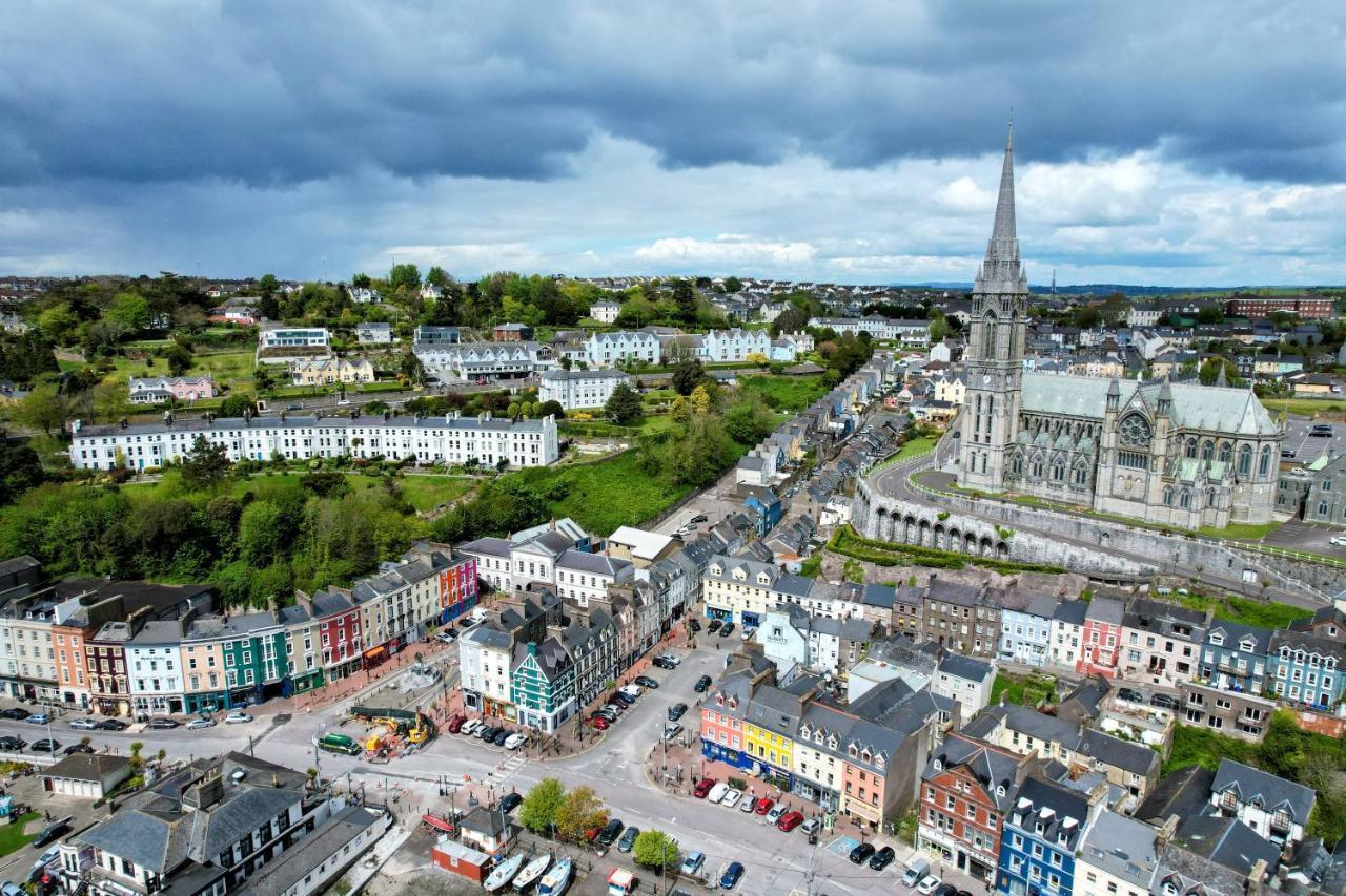 Modern Penthouse Apartment In Cobh Town Екстер'єр фото